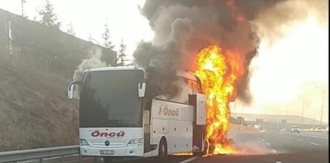 Otobüs yandı